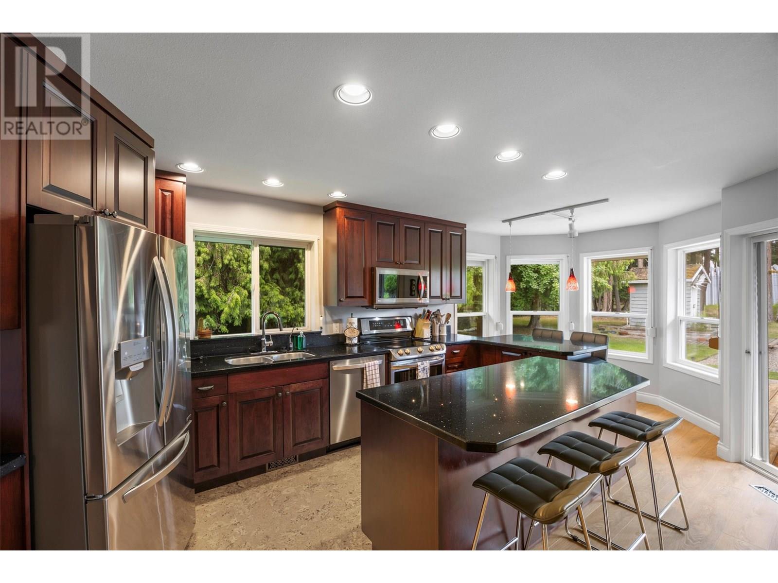 3789 Zinck Road, Scotch Creek, British Columbia  V0E 1M5 - Photo 16 - 10351895