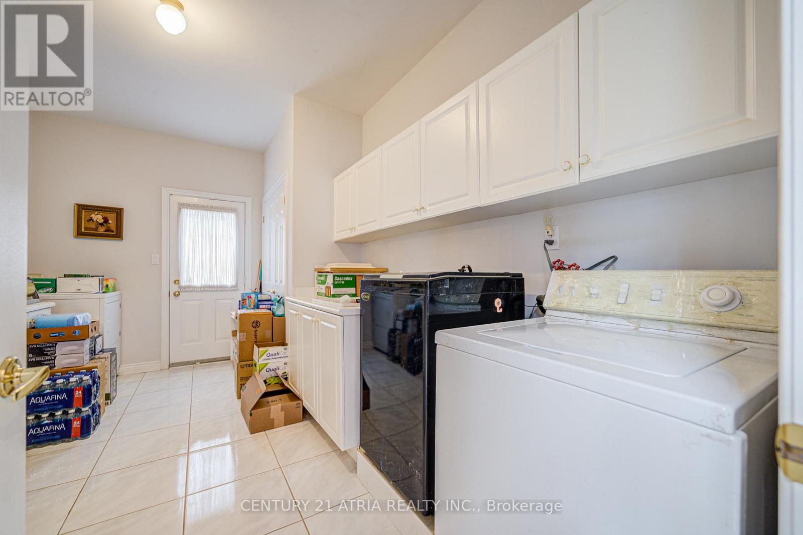 92 Springbrook Drive, Richmond Hill, Ontario  L4B 3P9 - Photo 13 - N12167380