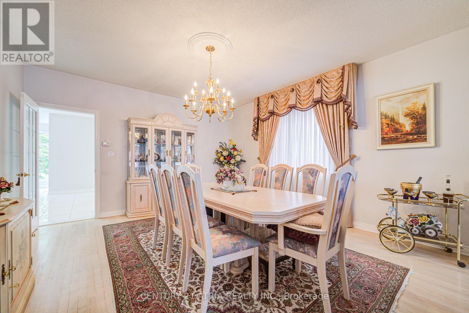 92 Springbrook Drive, Richmond Hill, Ontario  L4B 3P9 - Photo 10 - N12167380