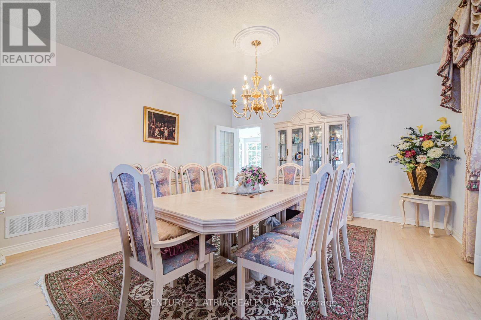 92 Springbrook Drive, Richmond Hill, Ontario  L4B 3P9 - Photo 11 - N12167380