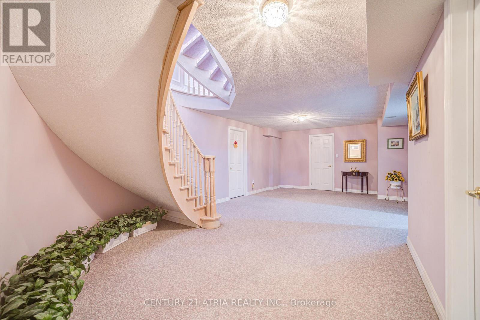 92 Springbrook Drive, Richmond Hill, Ontario  L4B 3P9 - Photo 41 - N12167380