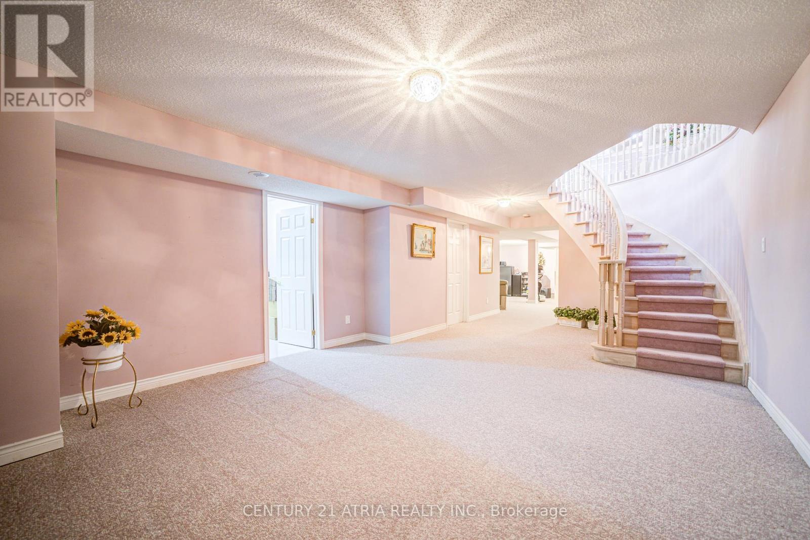 92 Springbrook Drive, Richmond Hill, Ontario  L4B 3P9 - Photo 42 - N12167380