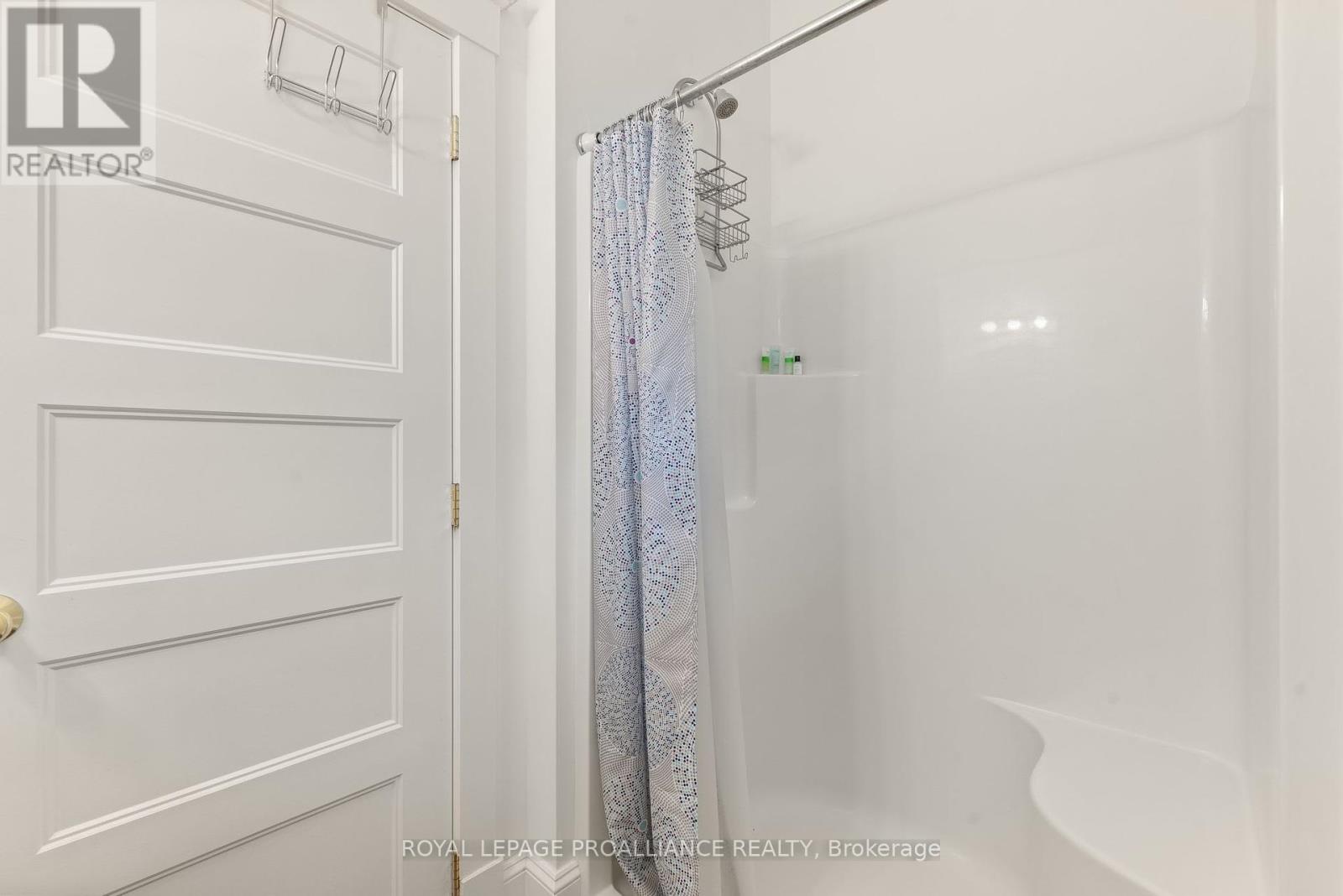 9 Hollow Lane, Prince Edward County (Athol), Ontario  K0K 1P0 - Photo 10 - X12221138