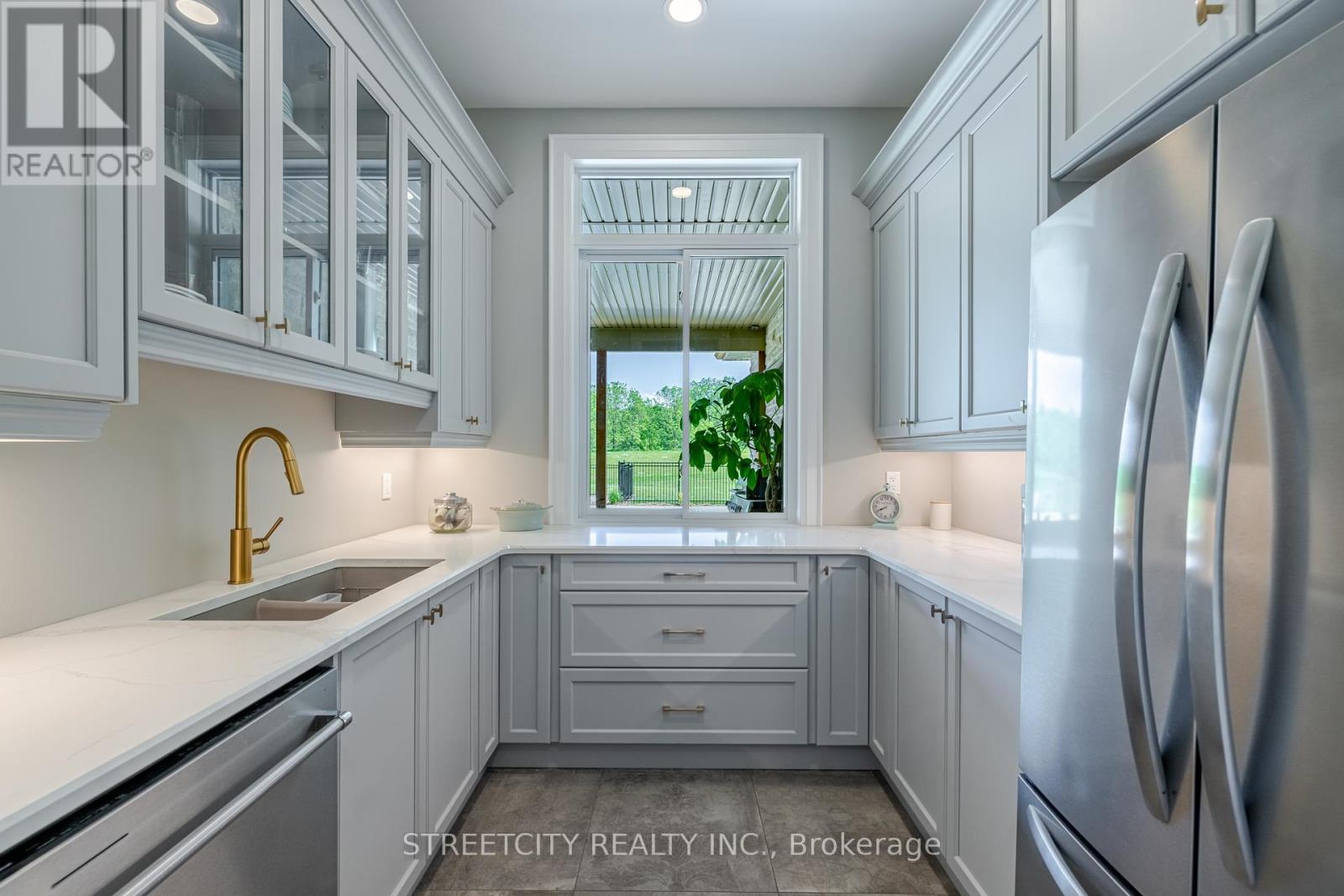20724 Denfield Road, Middlesex Centre, Ontario  N6H 5L2 - Photo 16 - X12221123