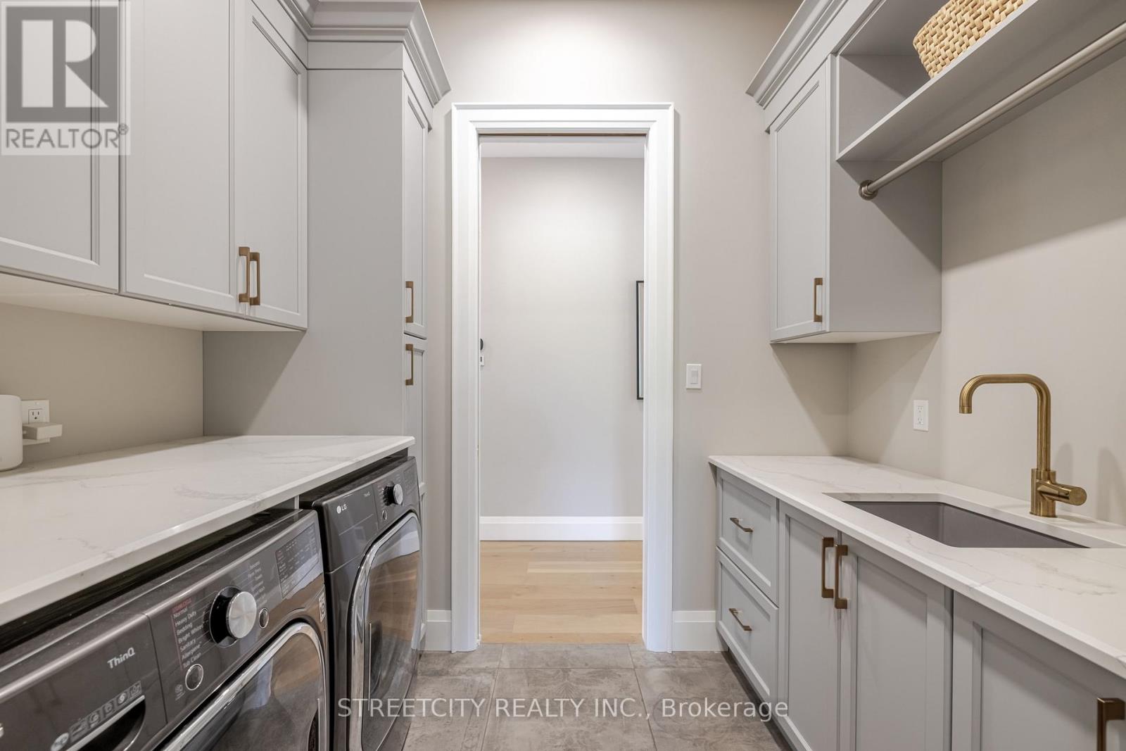 20724 Denfield Road, Middlesex Centre, Ontario  N6H 5L2 - Photo 17 - X12221123