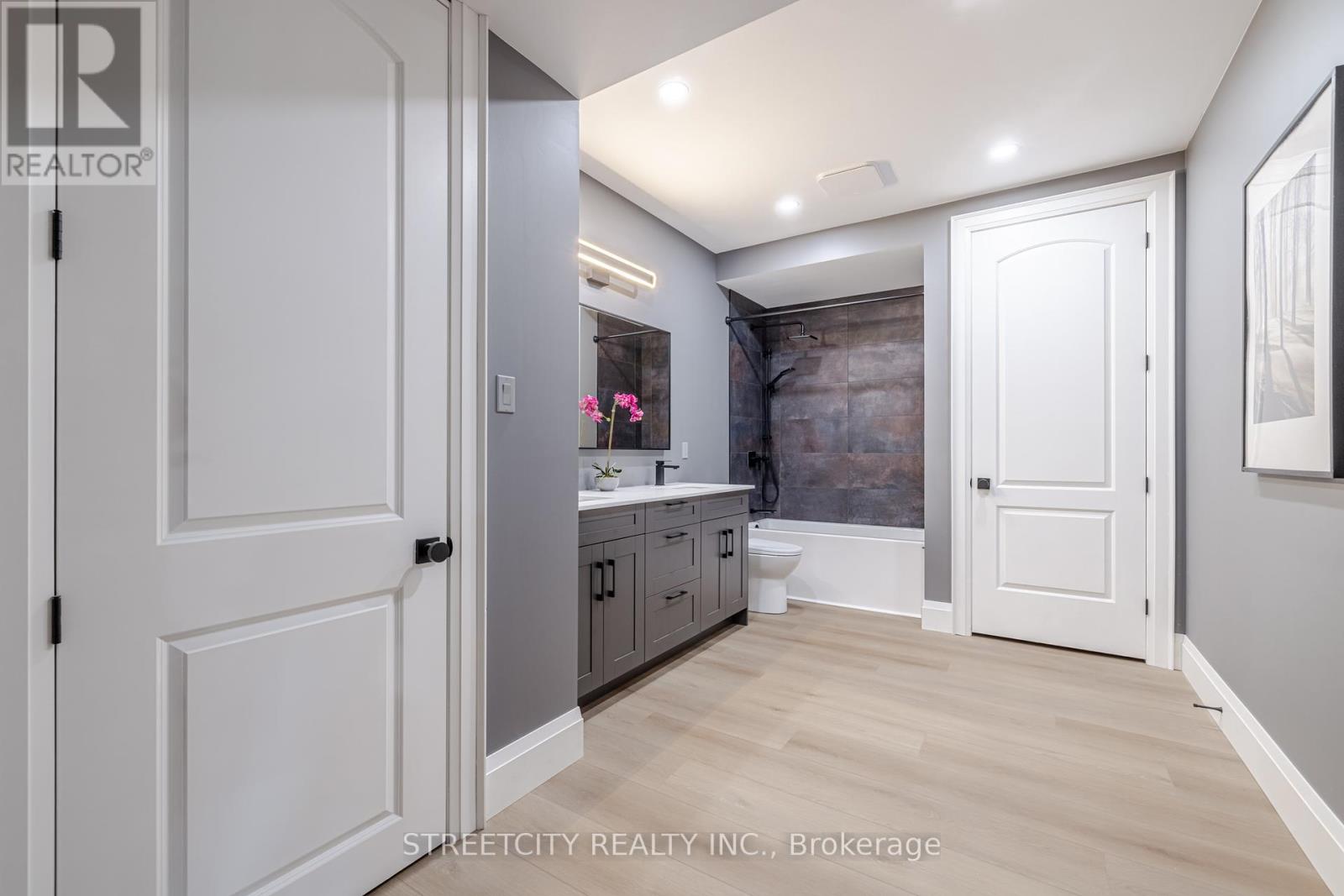20724 Denfield Road, Middlesex Centre, Ontario  N6H 5L2 - Photo 30 - X12221123