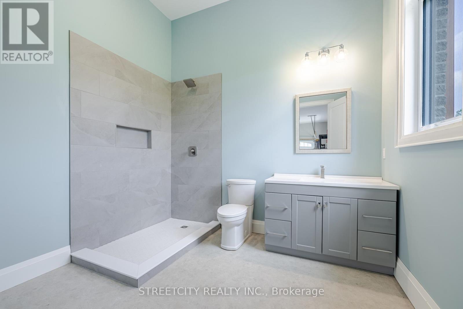 20724 Denfield Road, Middlesex Centre, Ontario  N6H 5L2 - Photo 31 - X12221123