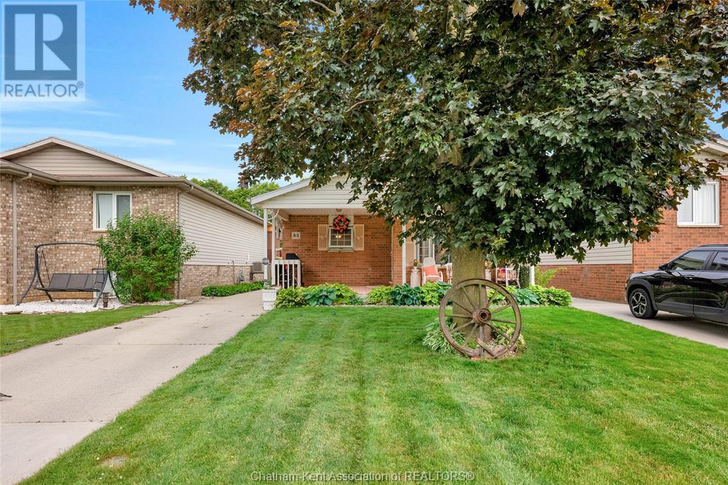 Property at 83 Bristol DRIVE image 3