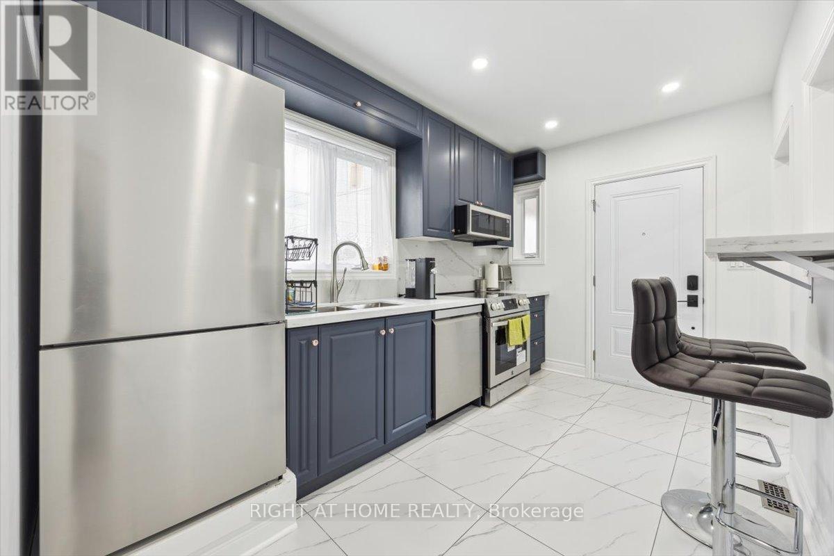 Property at 887 COSBURN AVENUE image 5