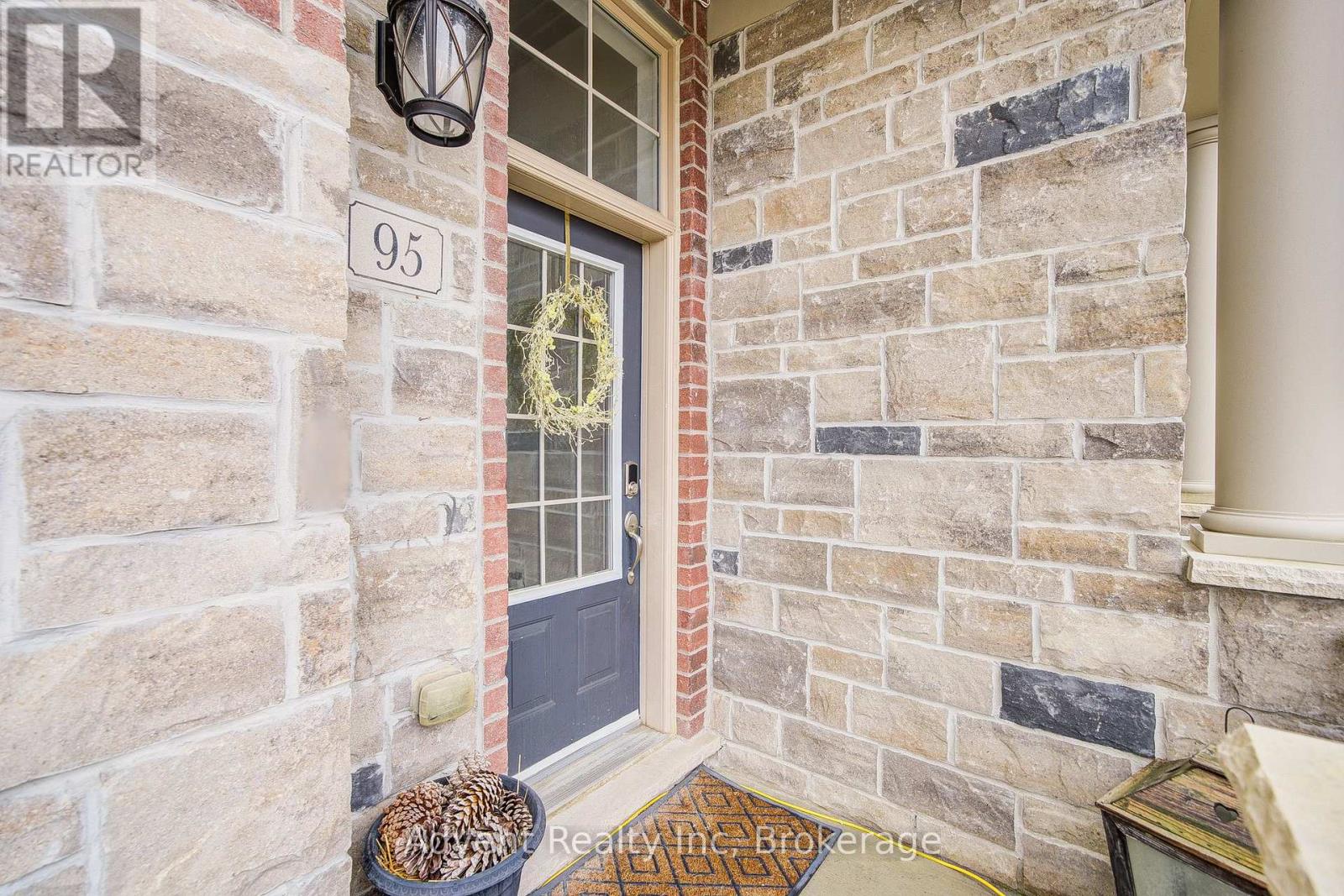 Property at 95 BEECHBOROUGH CRESCENT image 2