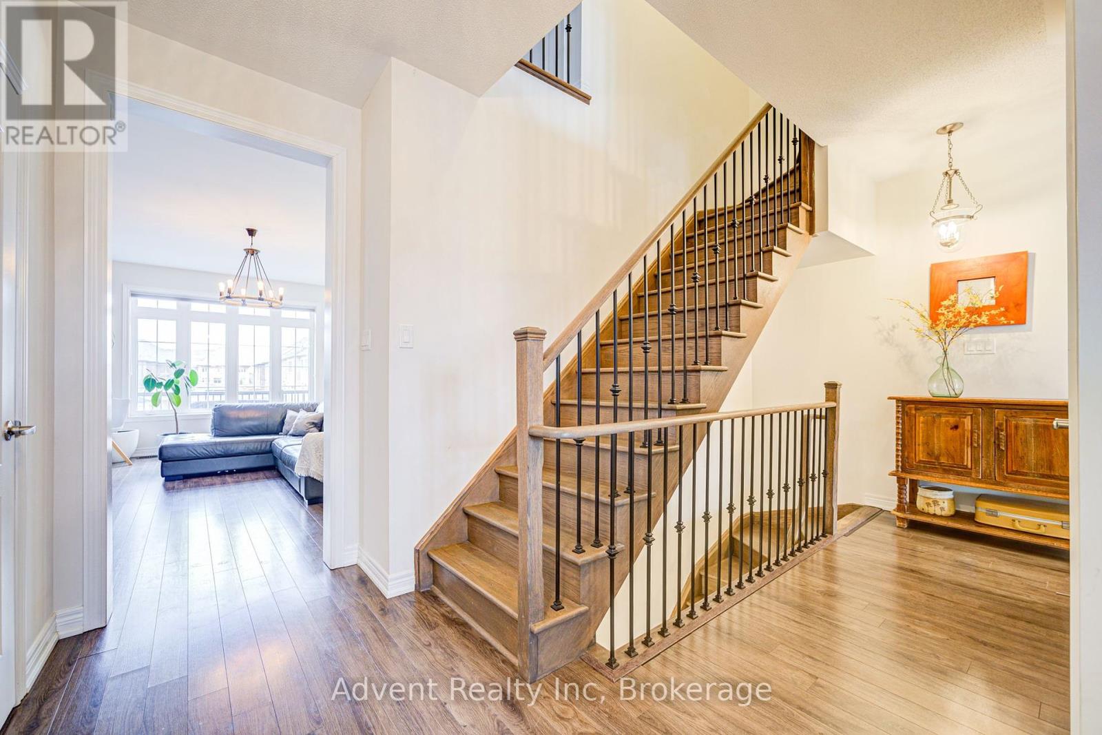 Property at 95 BEECHBOROUGH CRESCENT image 5