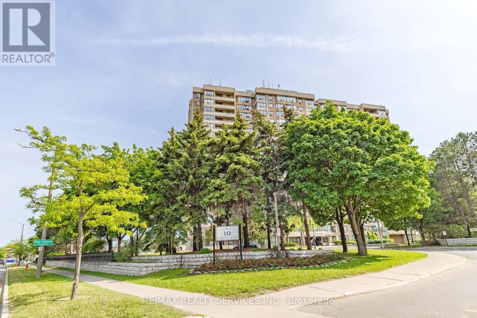 Property at 702 - 10 MALTA AVENUE S image 1