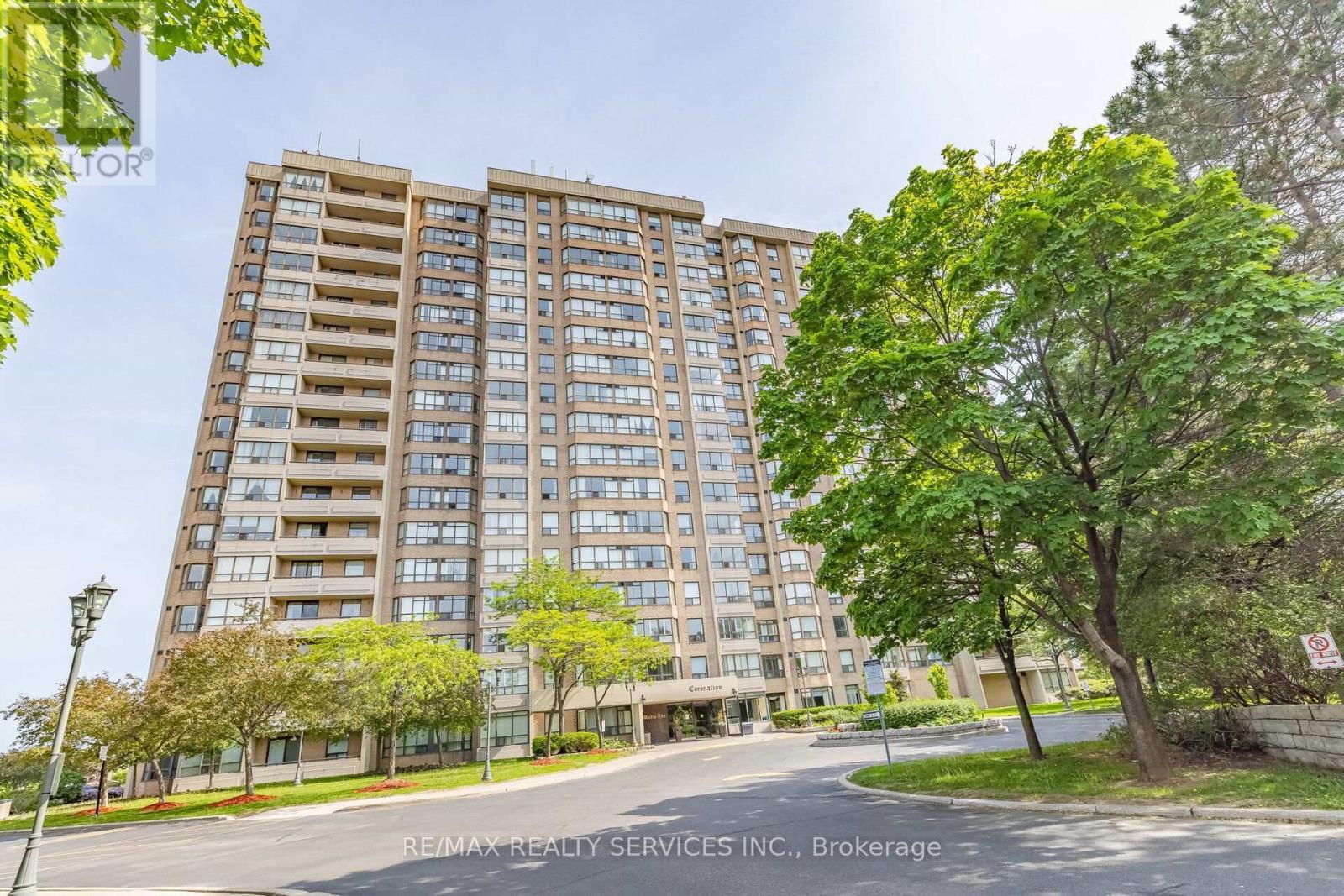 Property at 702 - 10 MALTA AVENUE S image 3