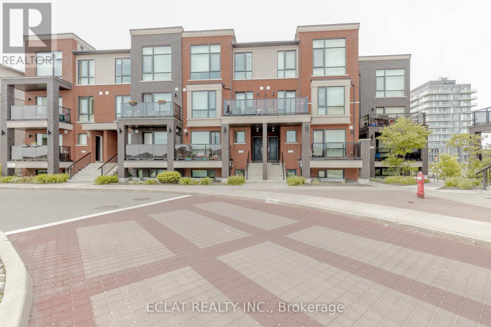 Property at 100 - 100 DUFAY ROAD image 2