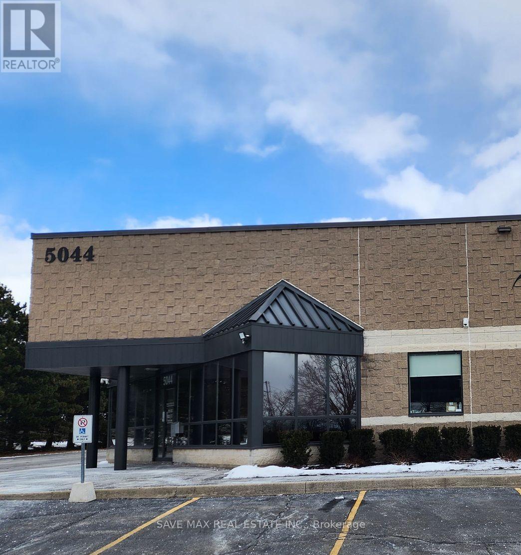 5044 South Service Road, Burlington, Ontario  L7L 5Y7 - Photo 1 - W12221146