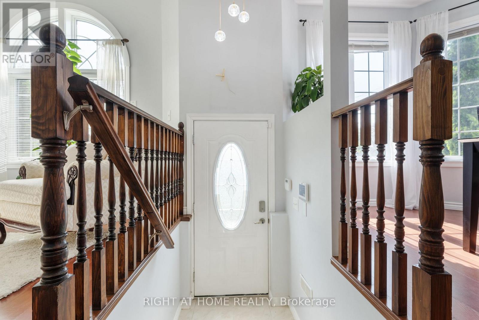 Property at 374 MARGARET STREET image 4