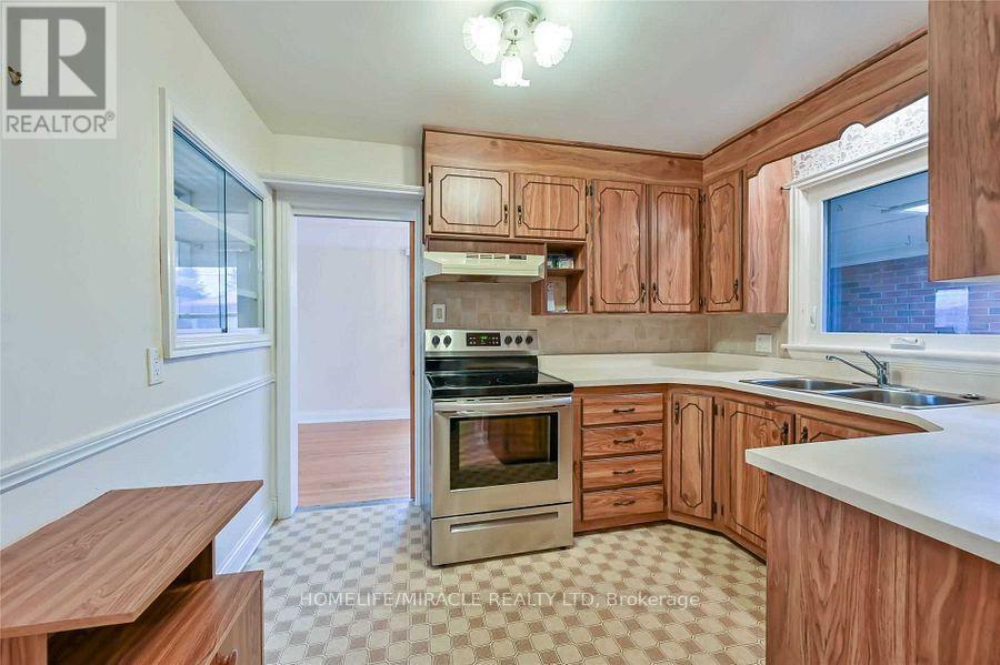 Main Fl - 764 Upper Ottawa Street, Hamilton, Ontario  L8T 3V1 - Photo 13 - X12221119