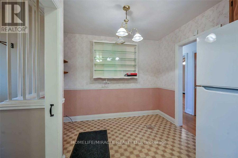 Main Fl - 764 Upper Ottawa Street, Hamilton, Ontario  L8T 3V1 - Photo 15 - X12221119