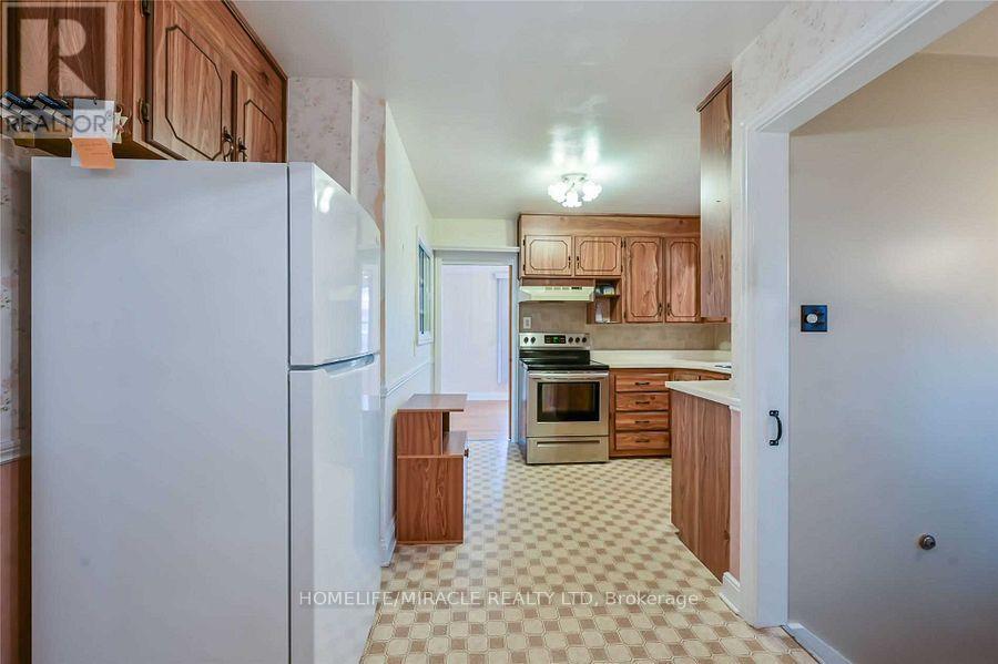 Main Fl - 764 Upper Ottawa Street, Hamilton, Ontario  L8T 3V1 - Photo 17 - X12221119