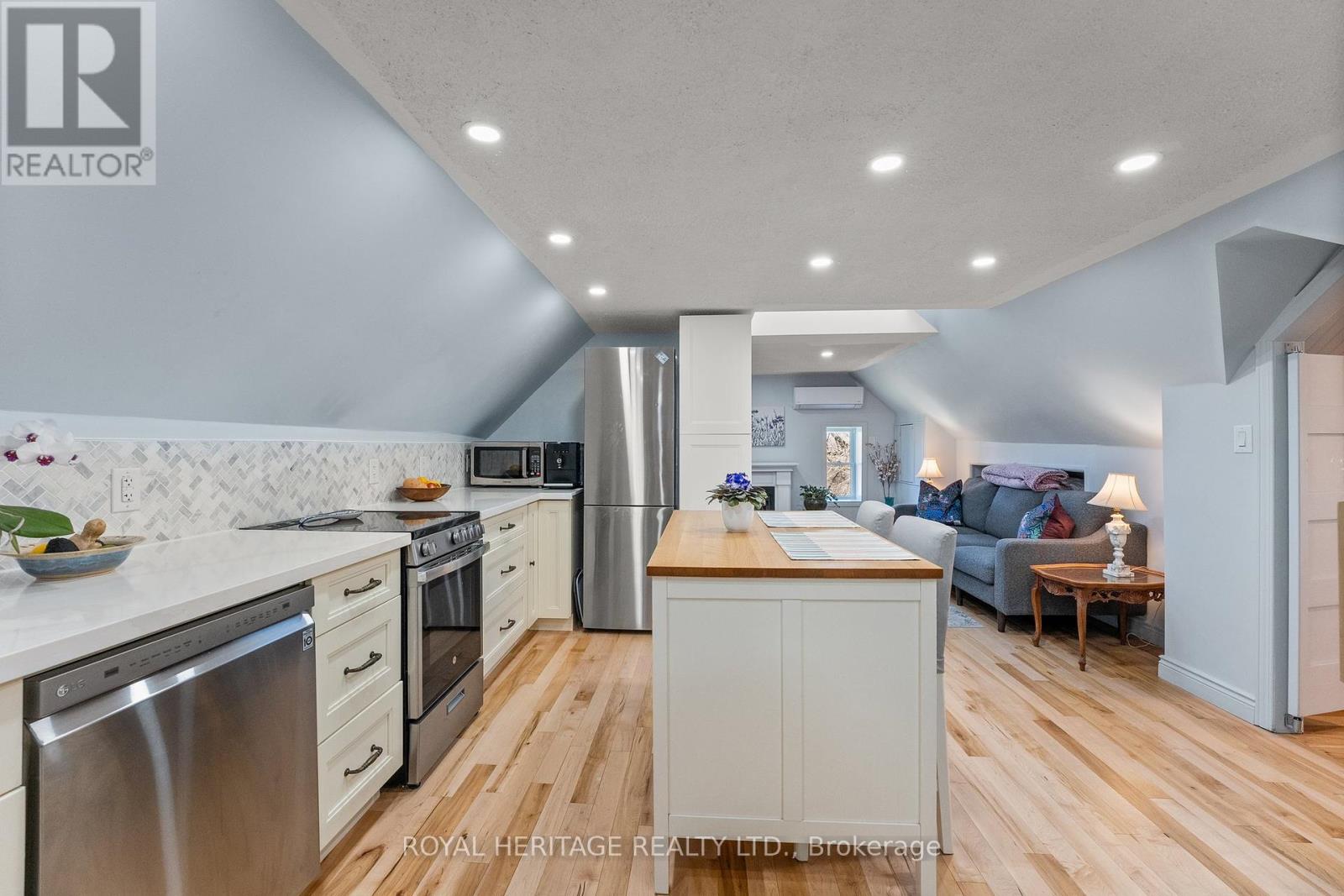 1201 Salem Road, Kawartha Lakes, Ontario  K0M 2C0 - Photo 21 - X12219339