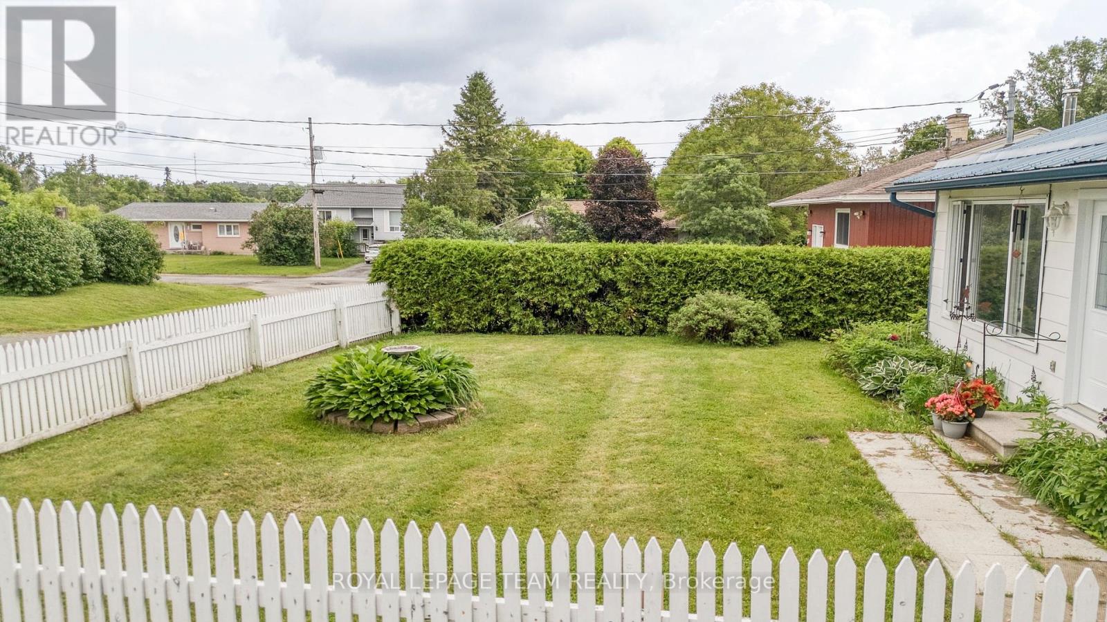 329 Wylie Street, Mississippi Mills, Ontario  K0A 1A0 - Photo 7 - X12221168
