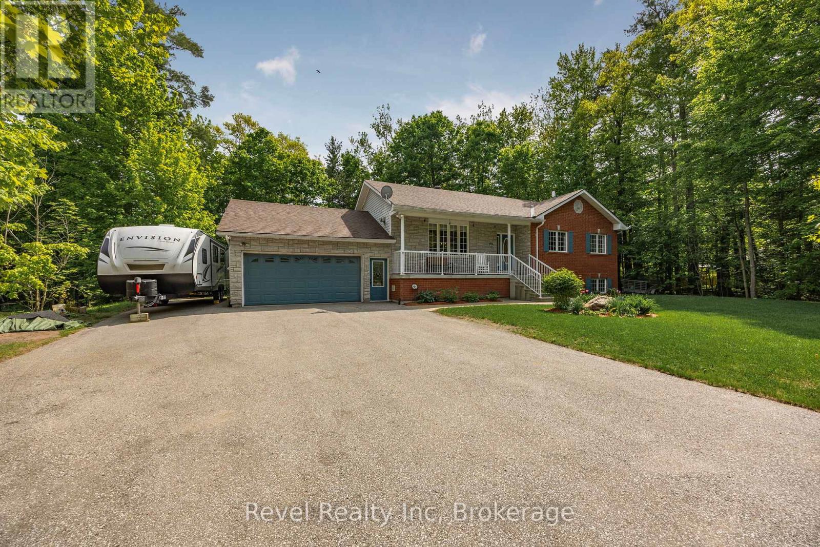 Property at 9 ALBION LANE image 2
