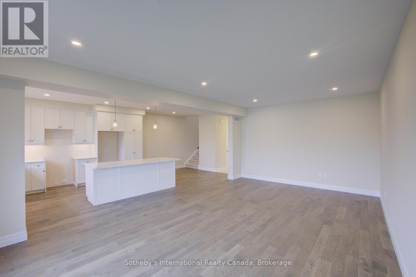 648 Wray Avenue S, North Perth, Ontario  N4W 3K9 - Photo 10 - X12221153