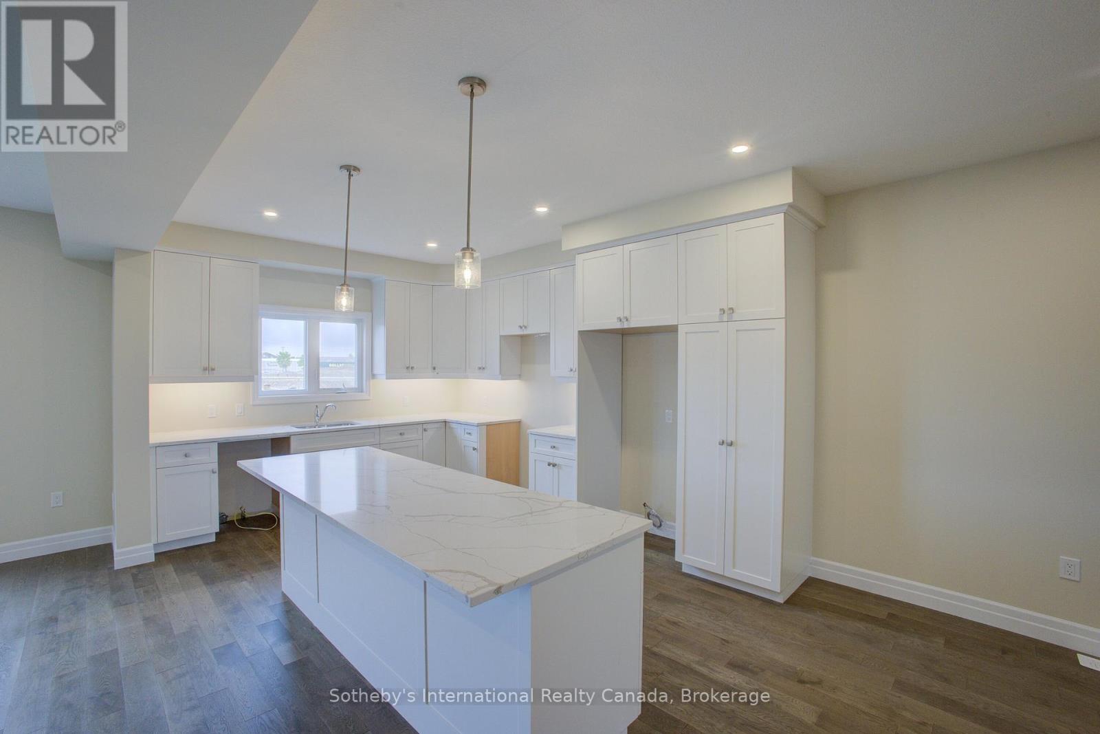 648 Wray Avenue S, North Perth, Ontario  N4W 3K9 - Photo 12 - X12221153