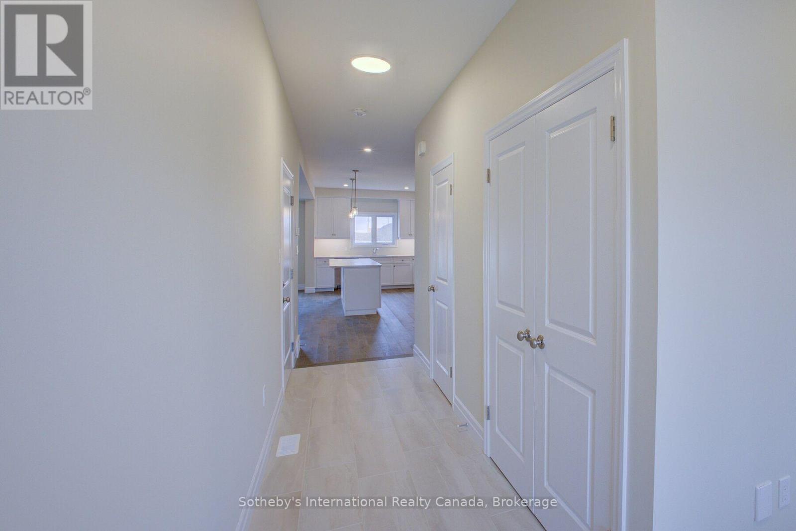 648 Wray Avenue S, North Perth, Ontario  N4W 3K9 - Photo 13 - X12221153