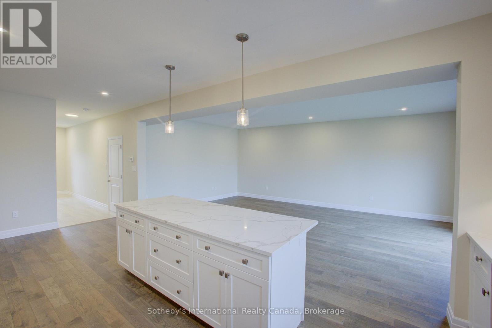 648 Wray Avenue S, North Perth, Ontario  N4W 3K9 - Photo 15 - X12221153