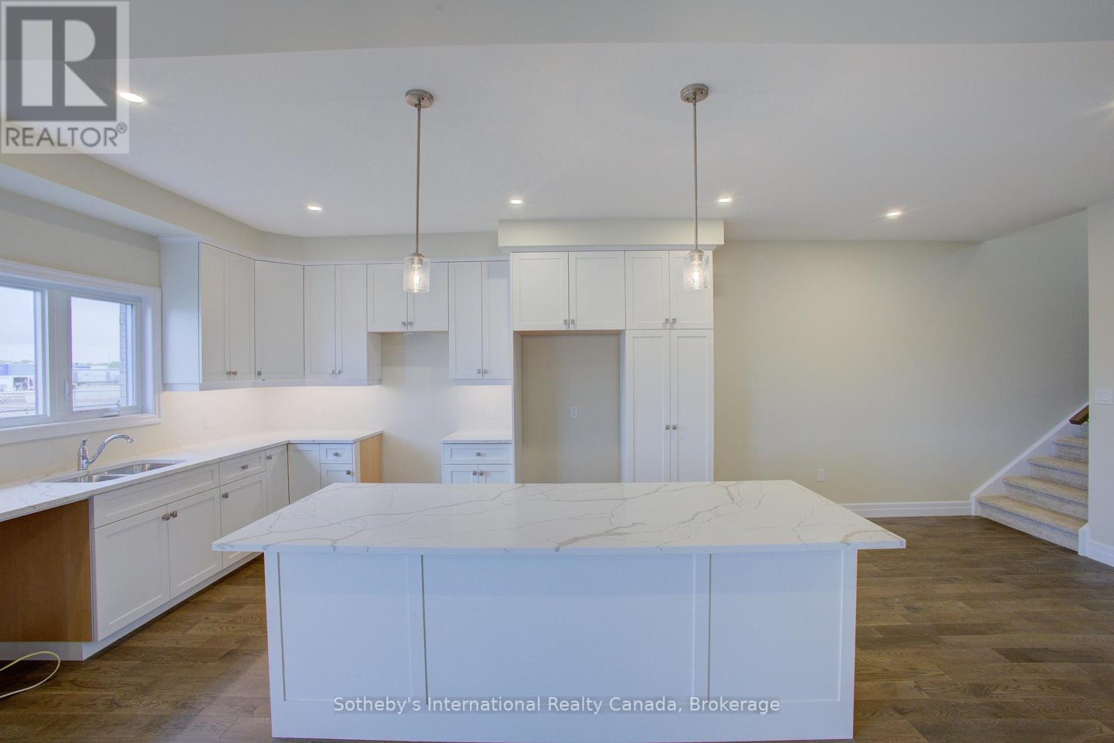 648 Wray Avenue S, North Perth, Ontario  N4W 3K9 - Photo 17 - X12221153