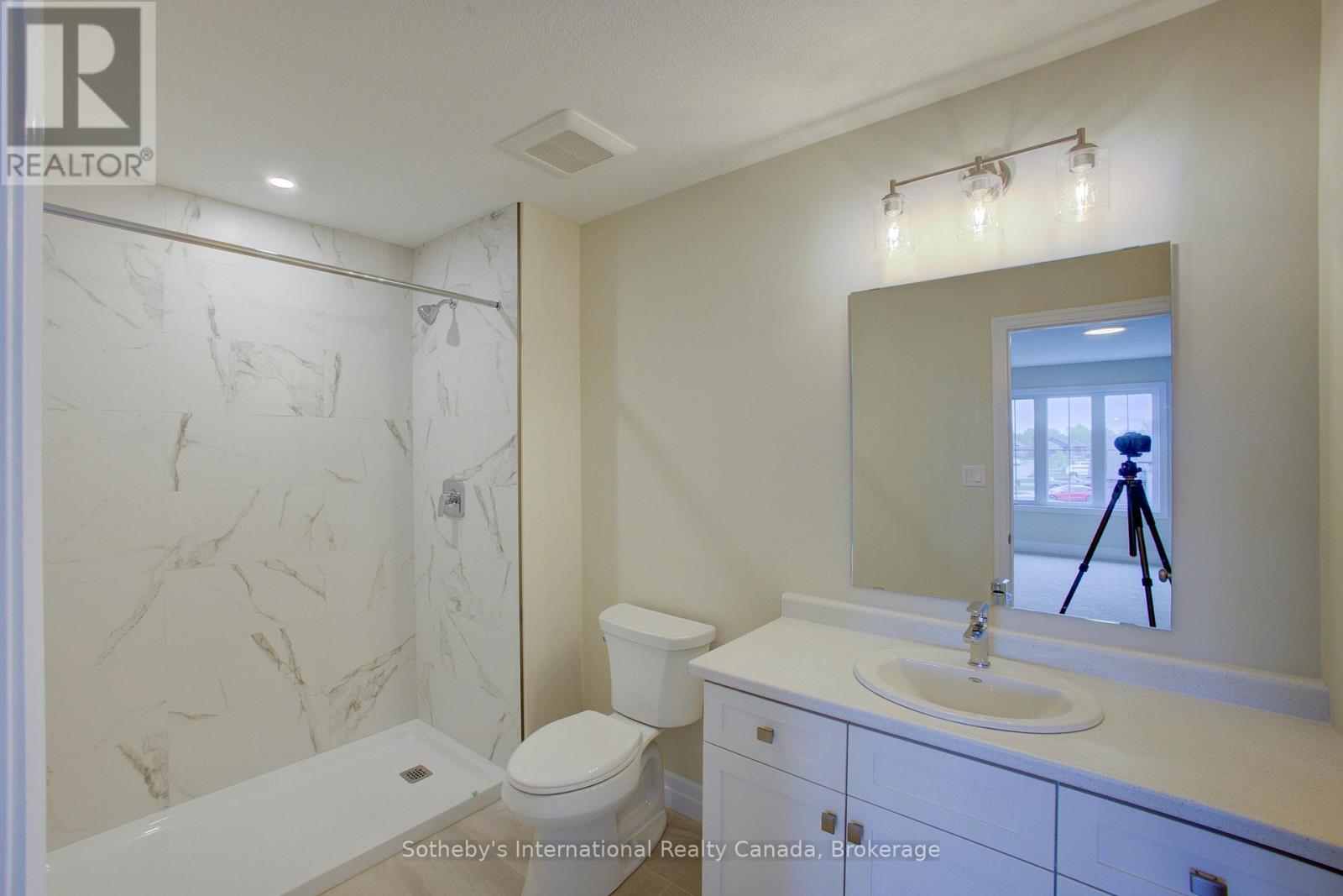 648 Wray Avenue S, North Perth, Ontario  N4W 3K9 - Photo 20 - X12221153