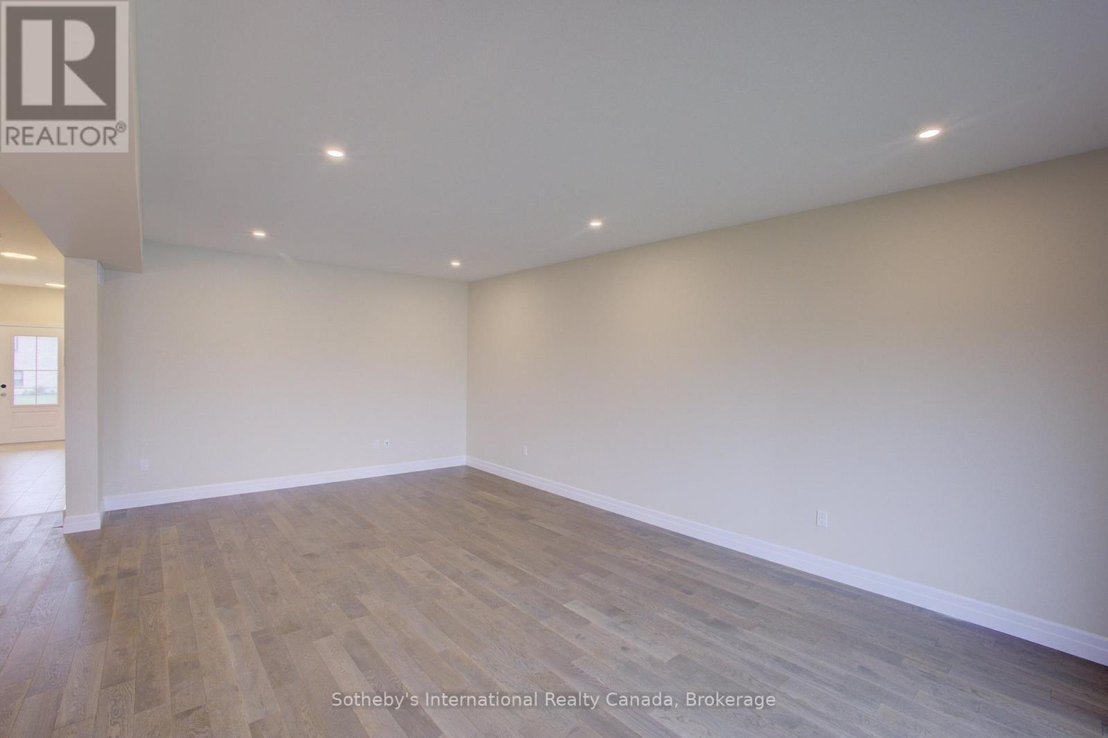 648 Wray Avenue S, North Perth, Ontario  N4W 3K9 - Photo 23 - X12221153