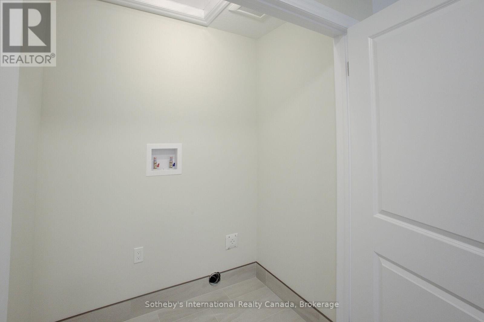 648 Wray Avenue S, North Perth, Ontario  N4W 3K9 - Photo 35 - X12221153