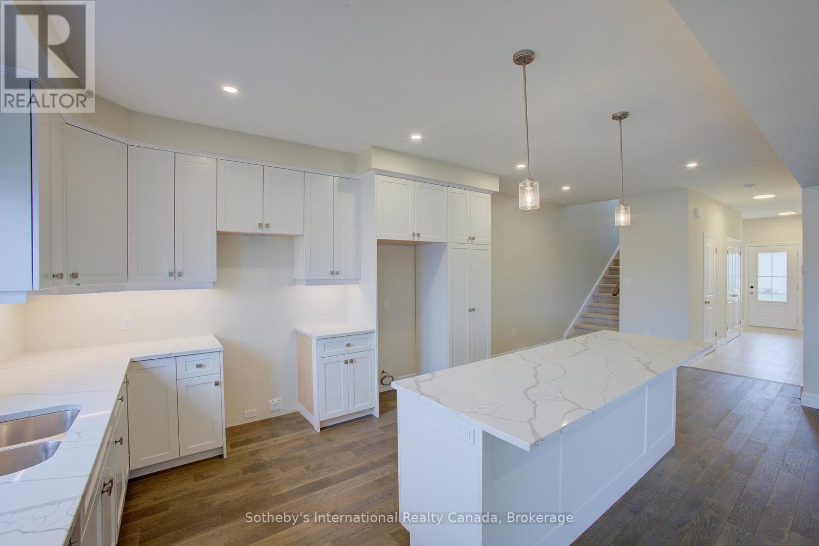 648 Wray Avenue S, North Perth, Ontario  N4W 3K9 - Photo 4 - X12221153