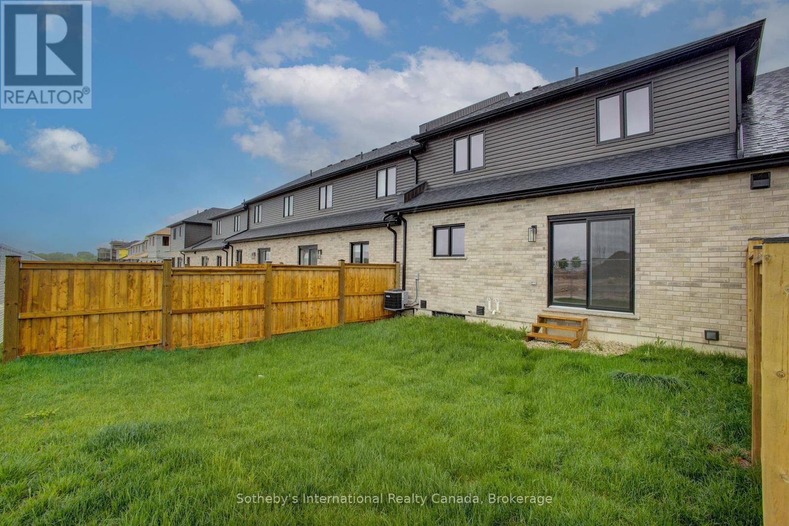 648 Wray Avenue S, North Perth, Ontario  N4W 3K9 - Photo 41 - X12221153