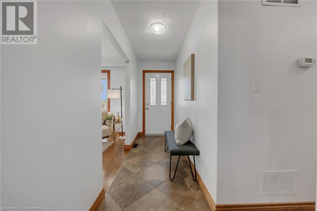Property at 617 EIGHTH Road E image 4
