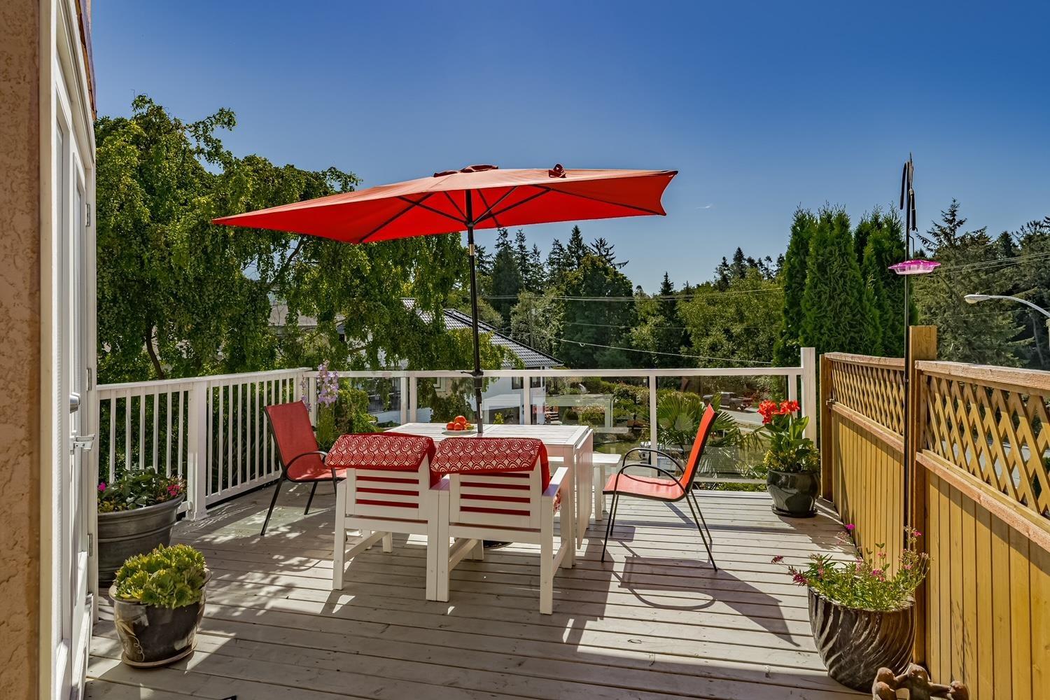Property at 16055 8 AVENUE image 2