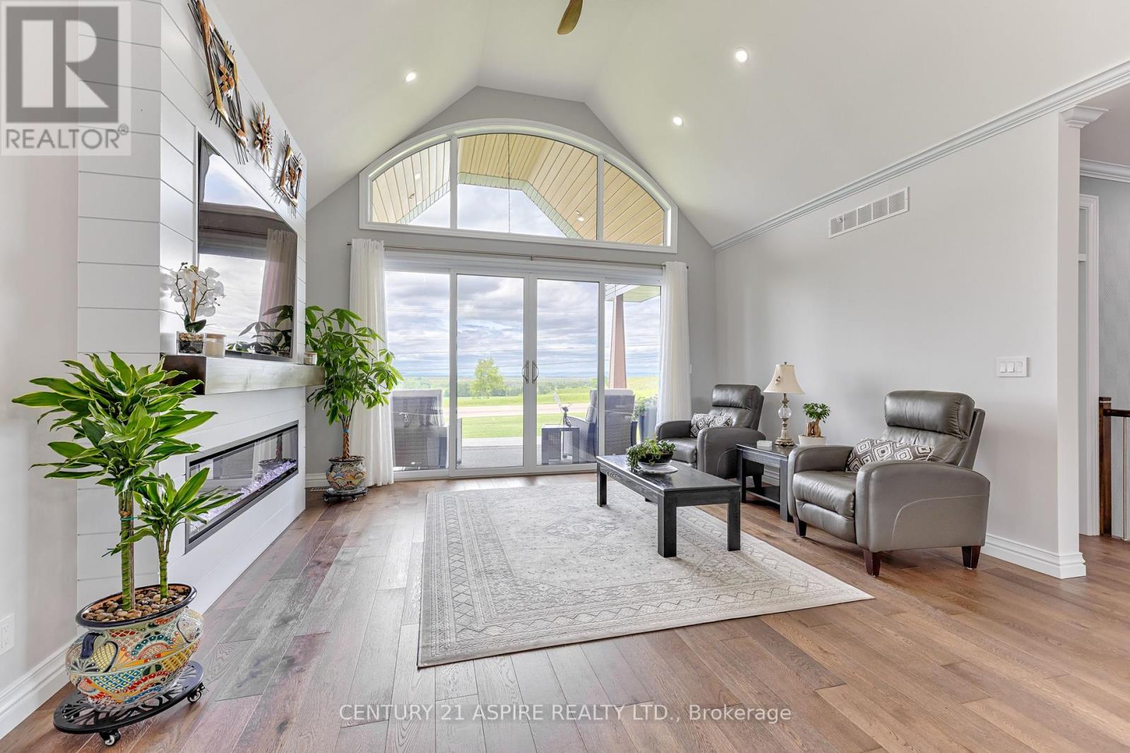 402 La Passe Road, Whitewater Region, Ontario  K0J 1C0 - Photo 18 - X12221226
