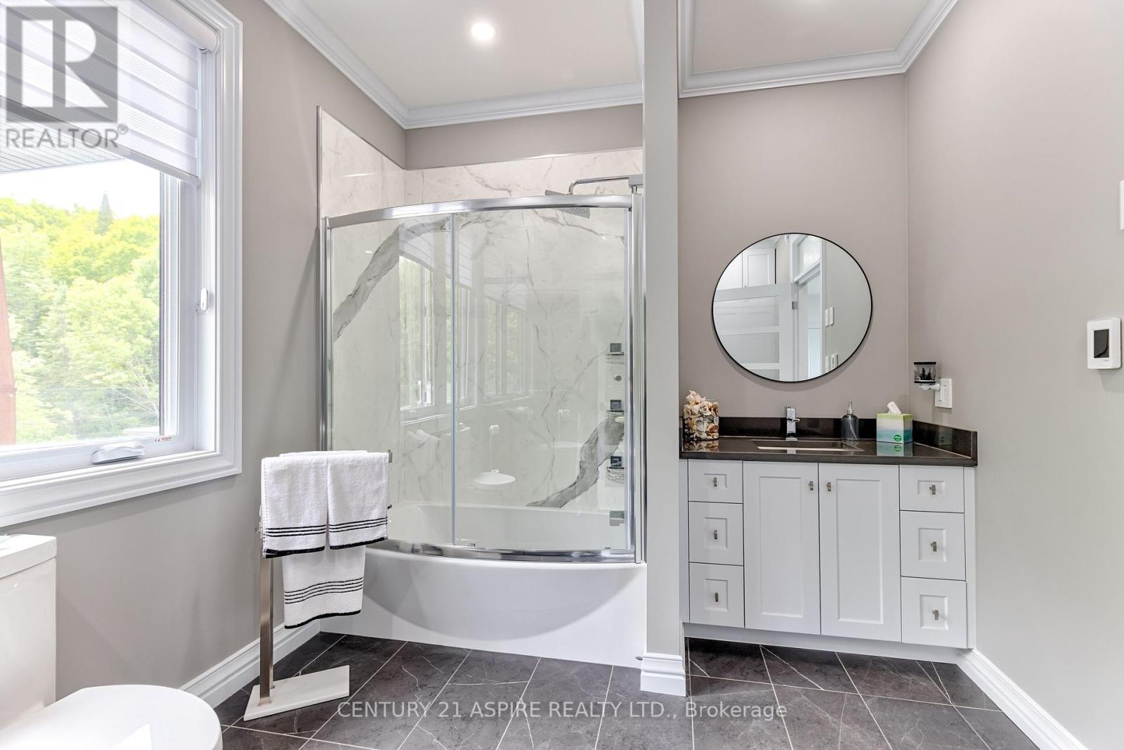 402 La Passe Road, Whitewater Region, Ontario  K0J 1C0 - Photo 34 - X12221226