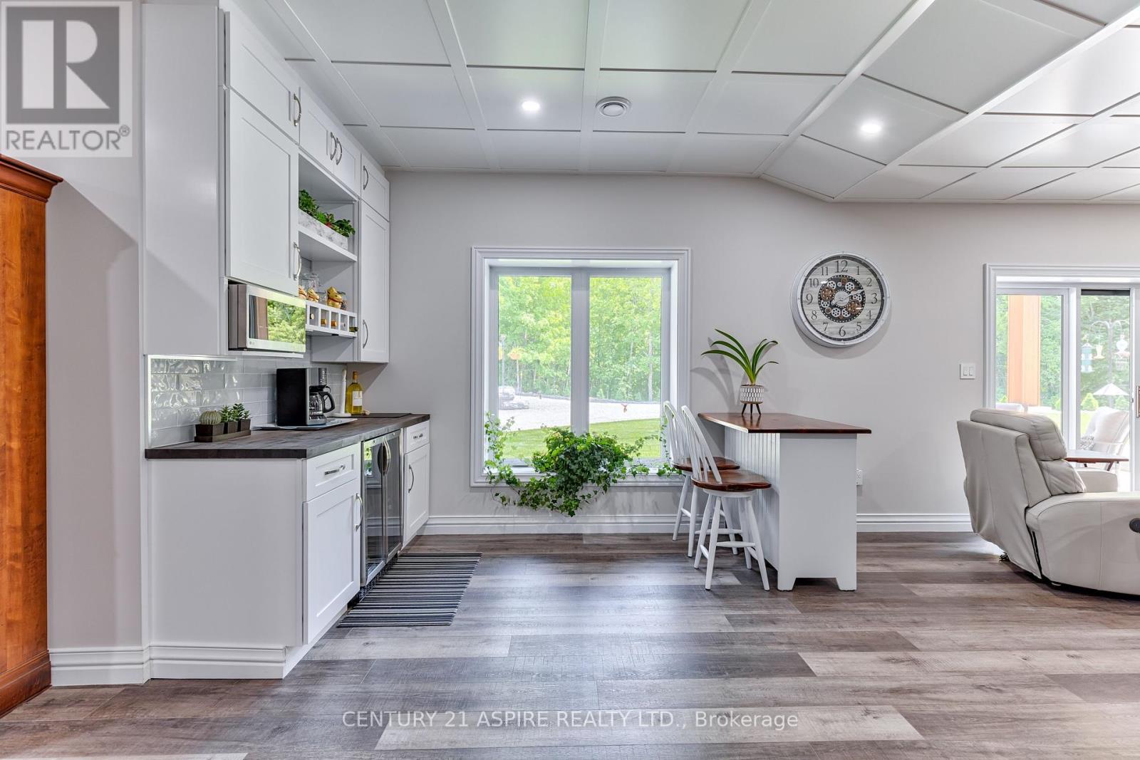 402 La Passe Road, Whitewater Region, Ontario  K0J 1C0 - Photo 41 - X12221226