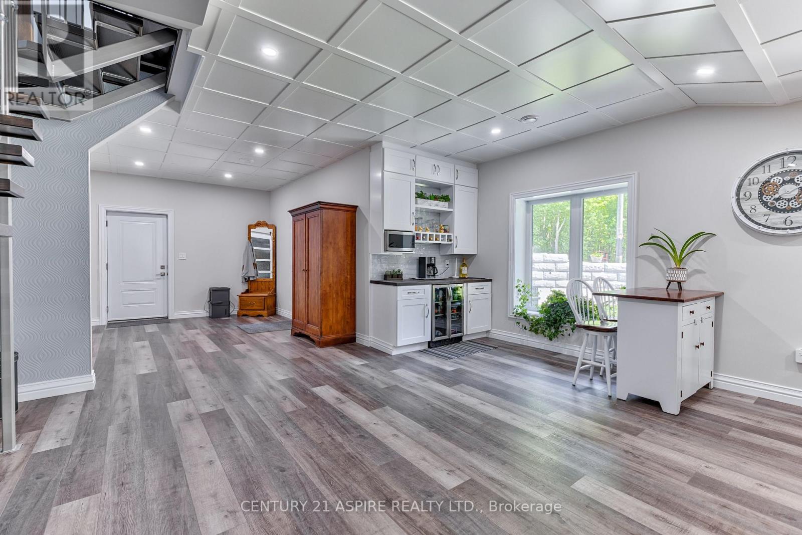 402 La Passe Road, Whitewater Region, Ontario  K0J 1C0 - Photo 42 - X12221226