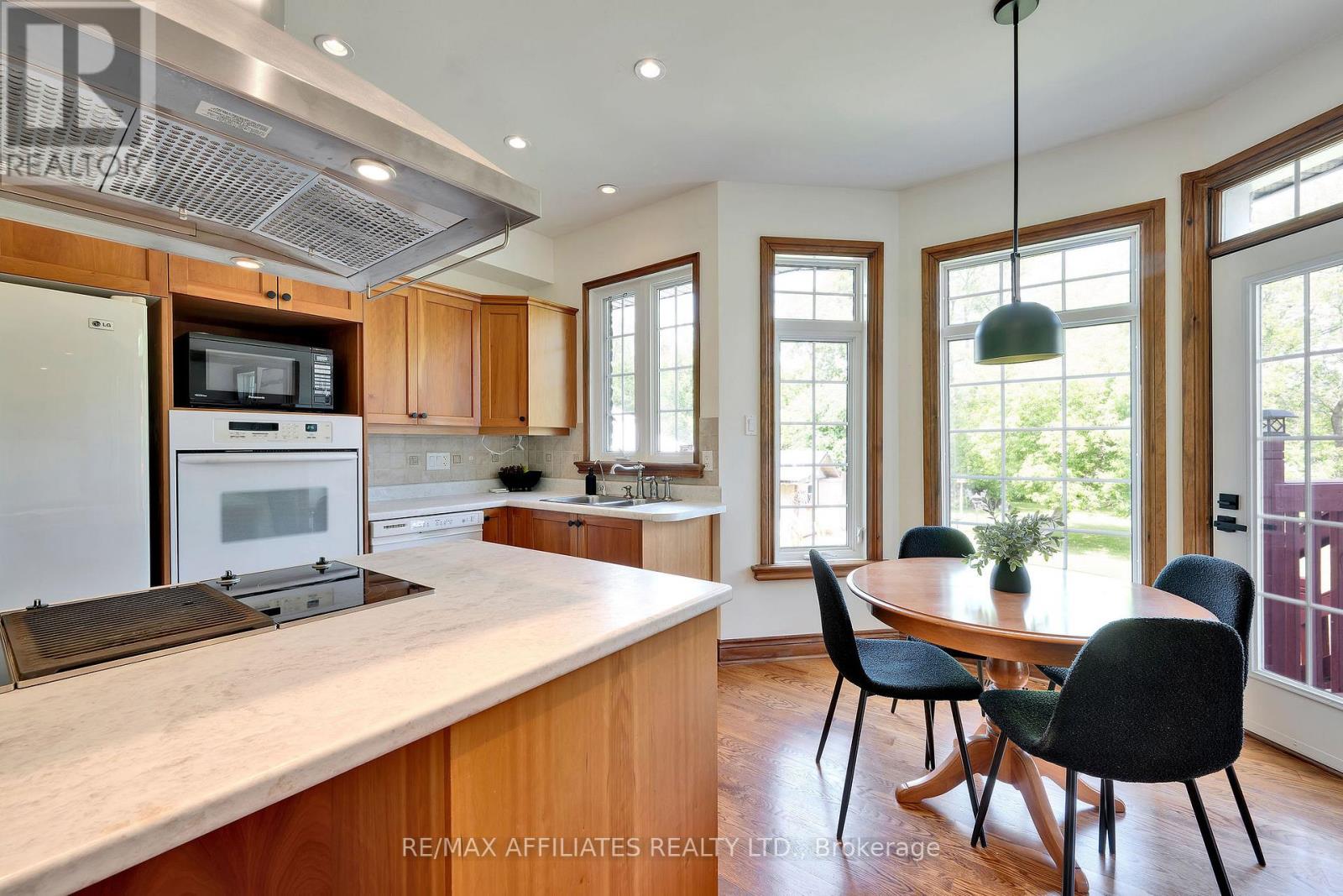 3 Kimini Drive, Ottawa, Ontario  K2S 1S6 - Photo 16 - X12221240