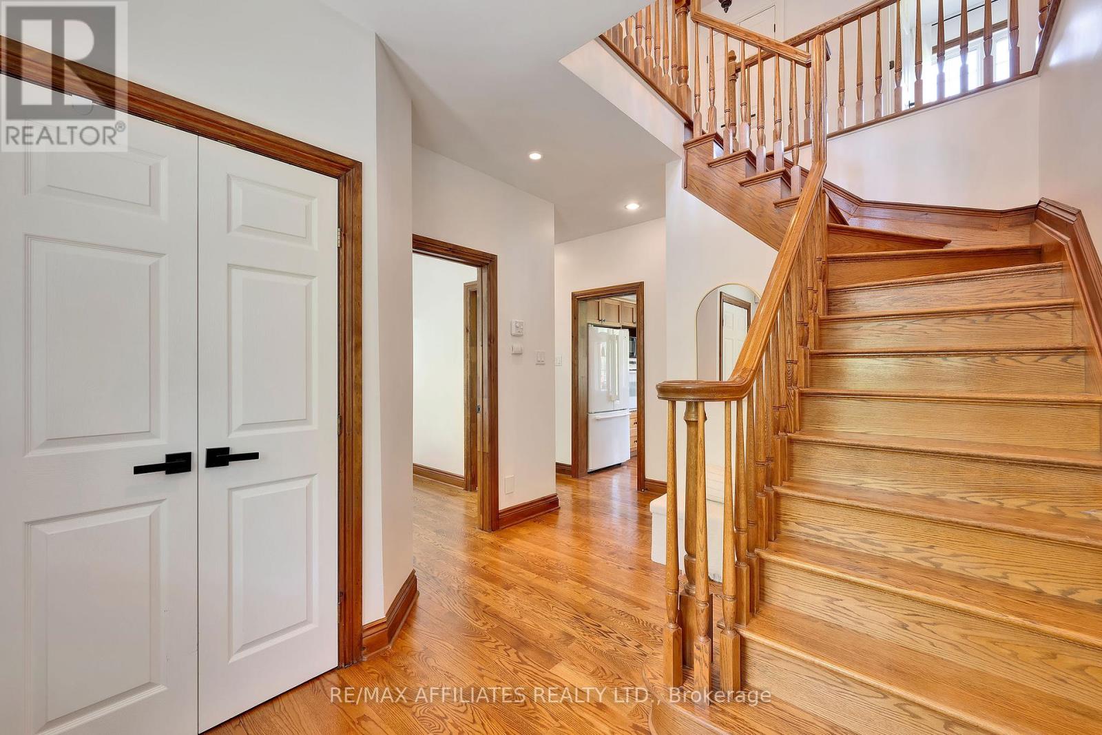 3 Kimini Drive, Ottawa, Ontario  K2S 1S6 - Photo 17 - X12221240