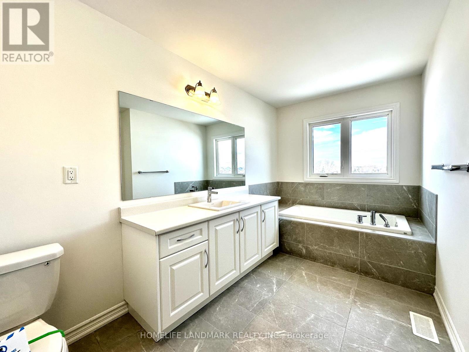 37 Maskell Crescent, Whitby, Ontario  L1P 0J6 - Photo 19 - E12221206