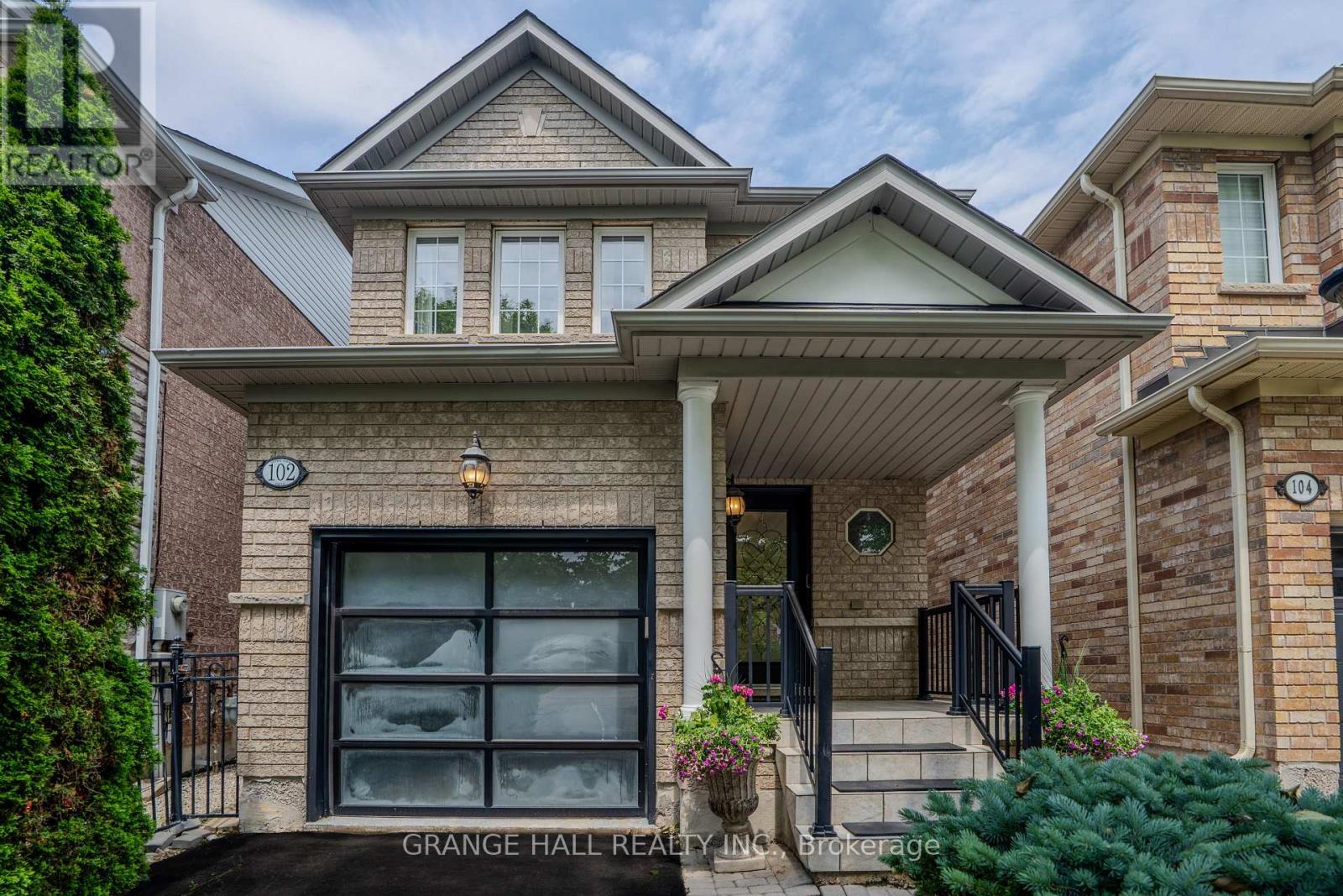 Property at 102 VENICE GATE DRIVE image 1