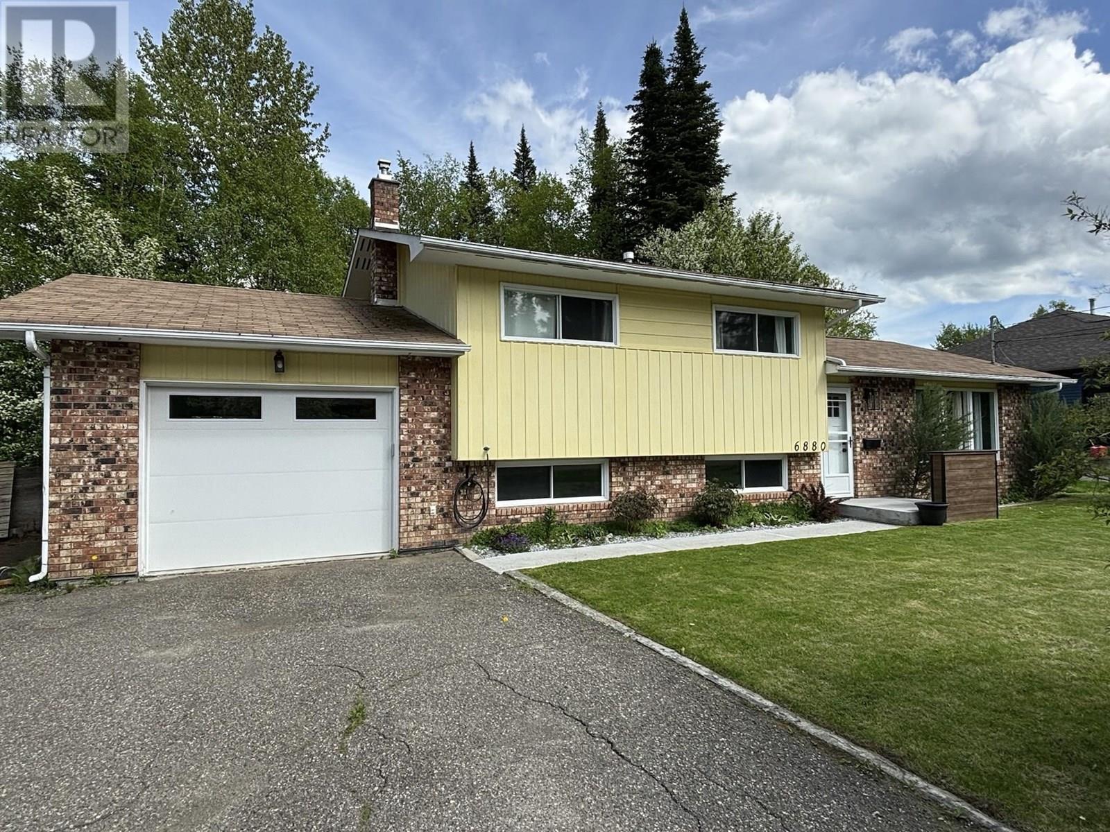 Property at 6880 LILAC CRESCENT image 1