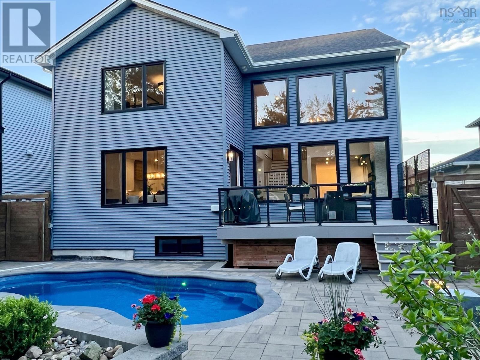 Property at 49 Crownridge Drive image 3