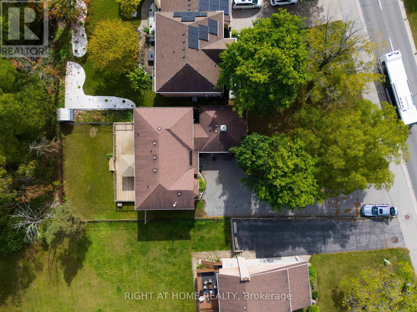 Property at 2205 CORONATION BOULEVARD image 3