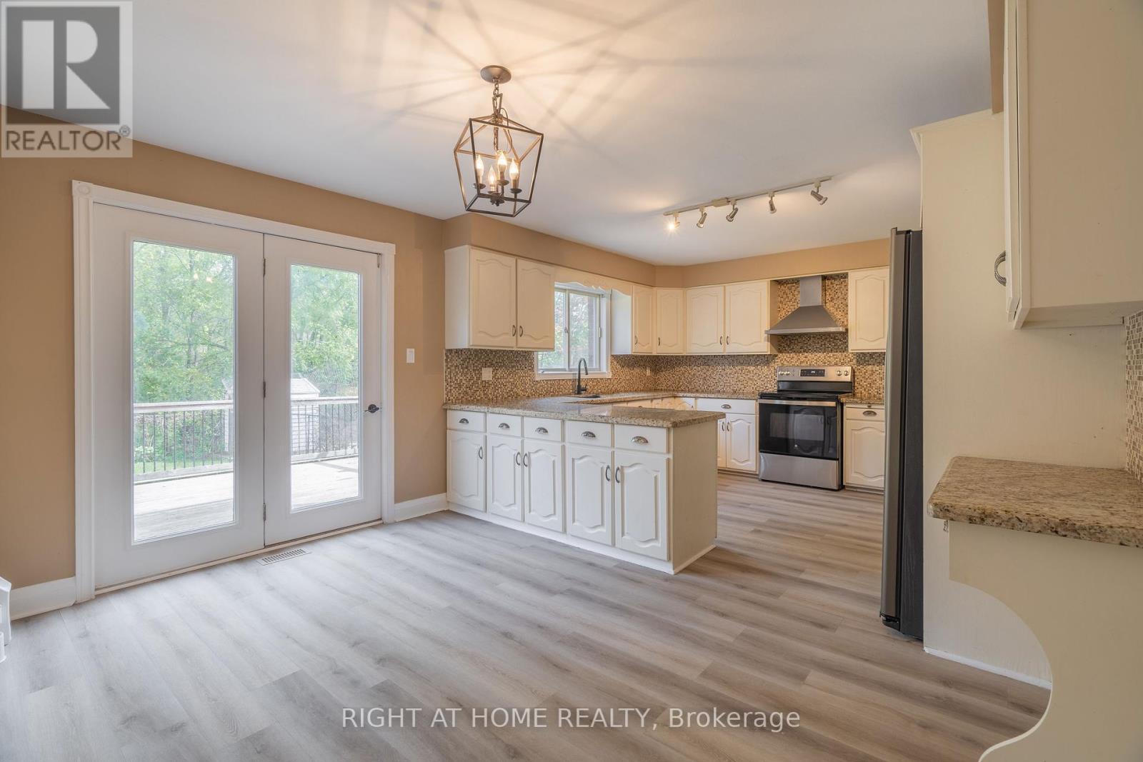 2205 Coronation Boulevard, Cambridge, Ontario  N3H 3S1 - Photo 6 - X12221170